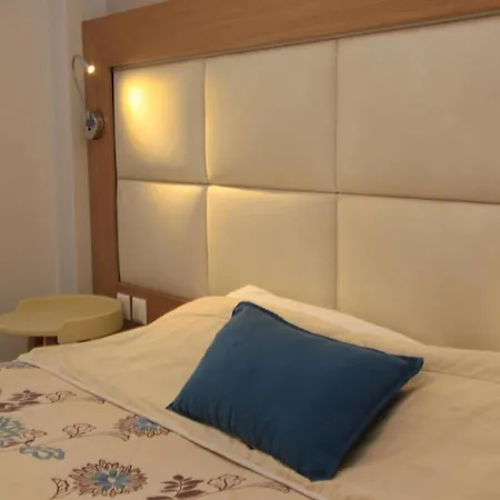 Roussa Center 别墅