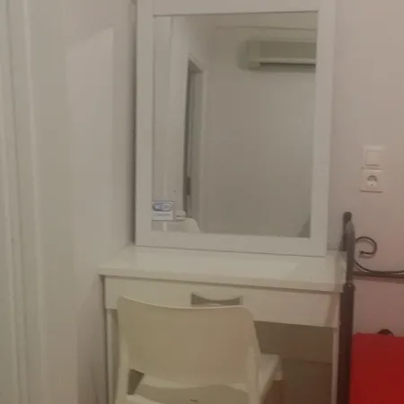 Roussa Center * 费拉