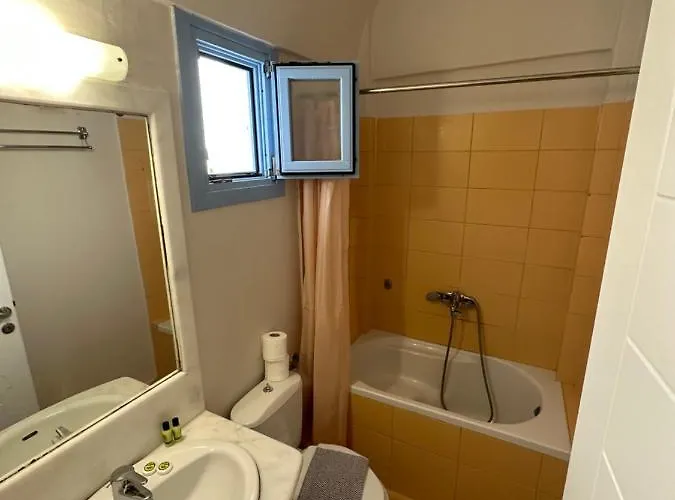 Villa Roussa Center Fira (Santorini)