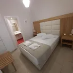 Roussa Center *