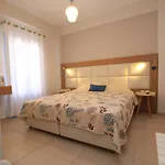 Villa Roussa Center Fira (Santorini)