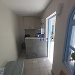 Roussa Center Villa Fira (Santorini)