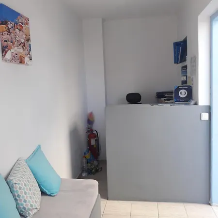 Roussa Center * Тира