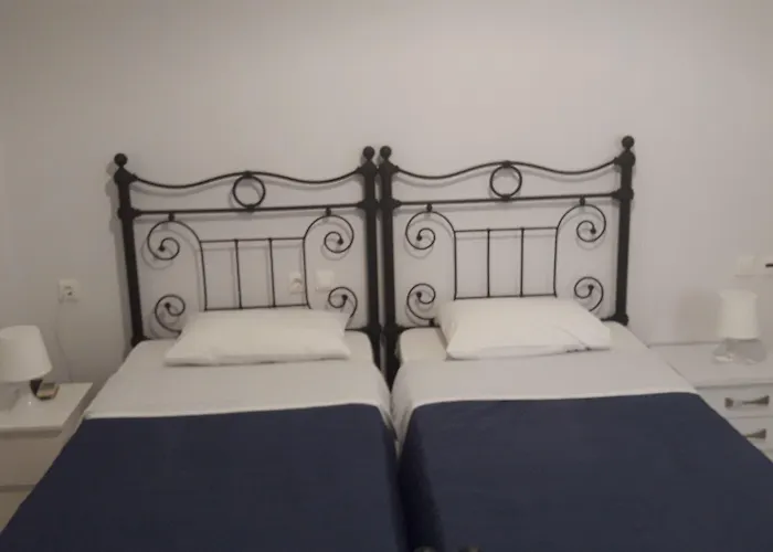 Villa Roussa Center Fira (Santorini)