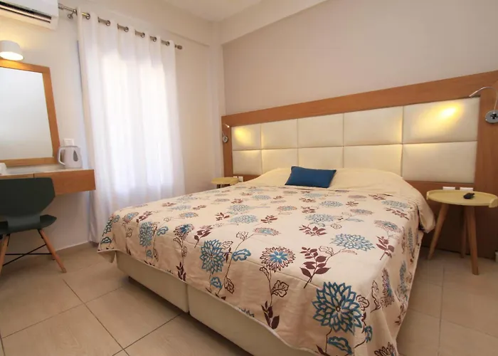 Villa Roussa Center *