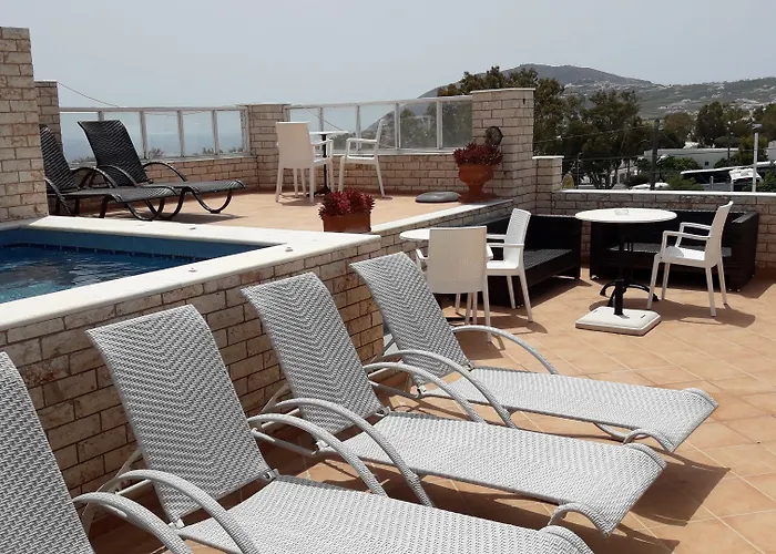 Villa Roussa Center Fira (Santorini)