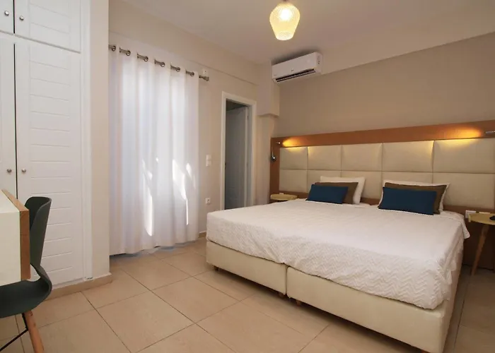 Villa Roussa Center *