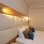 Roussa Center * ثيرا