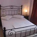 Villa Roussa Center *