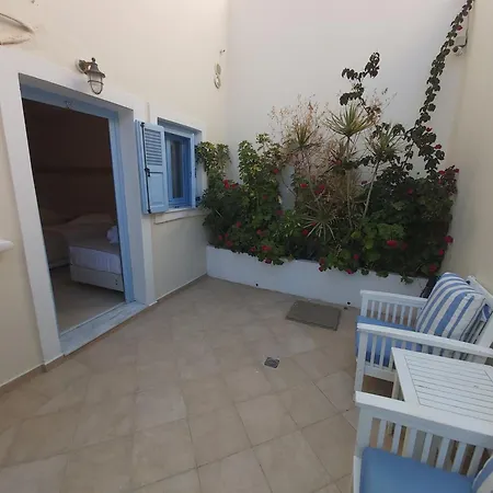 Roussa Center Villa *