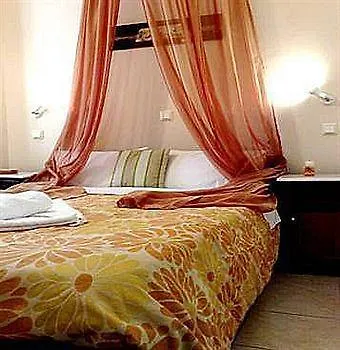 Villa Roussa Center Fira (Santorini)